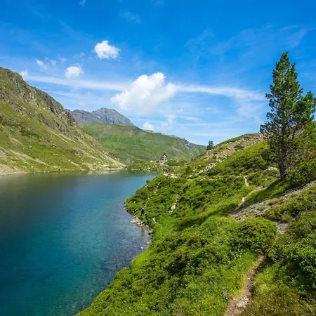 Lejlighed A Cauterets: 4 Pers, Parking, Proche Telecabine Et Centre - Fr-1-401-48